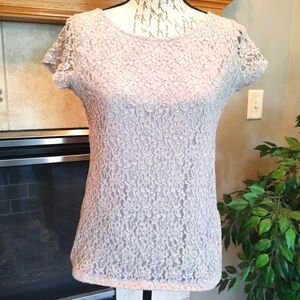 💥 3/$20 The Limited Grey Lace Shirt Medium!
